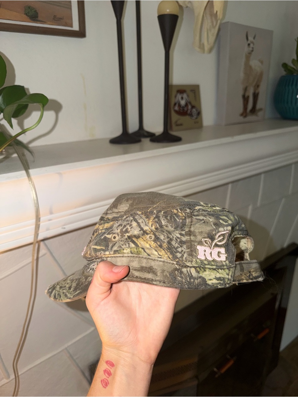Realtree Girl Camouflage Hat in Green with Pink Embroidery - Picture 4 of 5